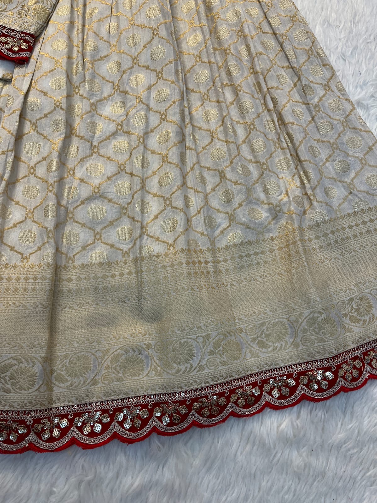 Pure Banarasi Zari Meena Weaved Stiched Lehanga - Image 12