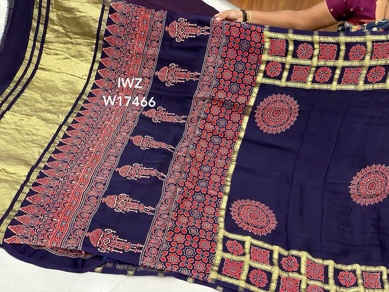 Gajji silk saree - Image 9