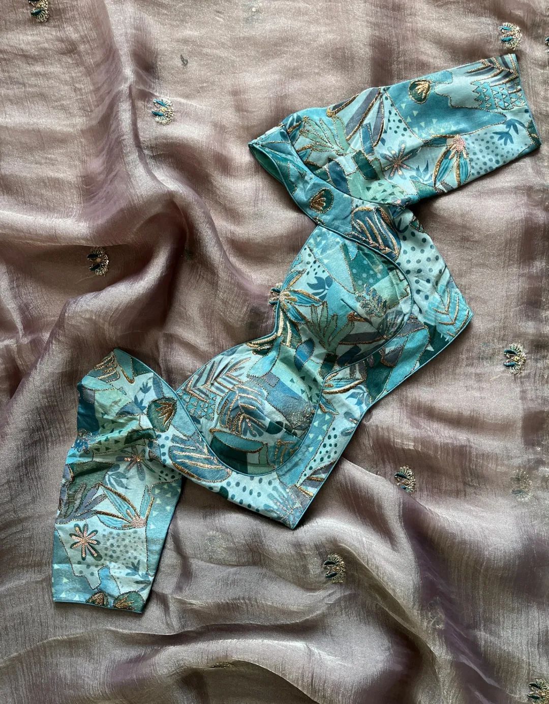 Premium tissue saree - Image 5