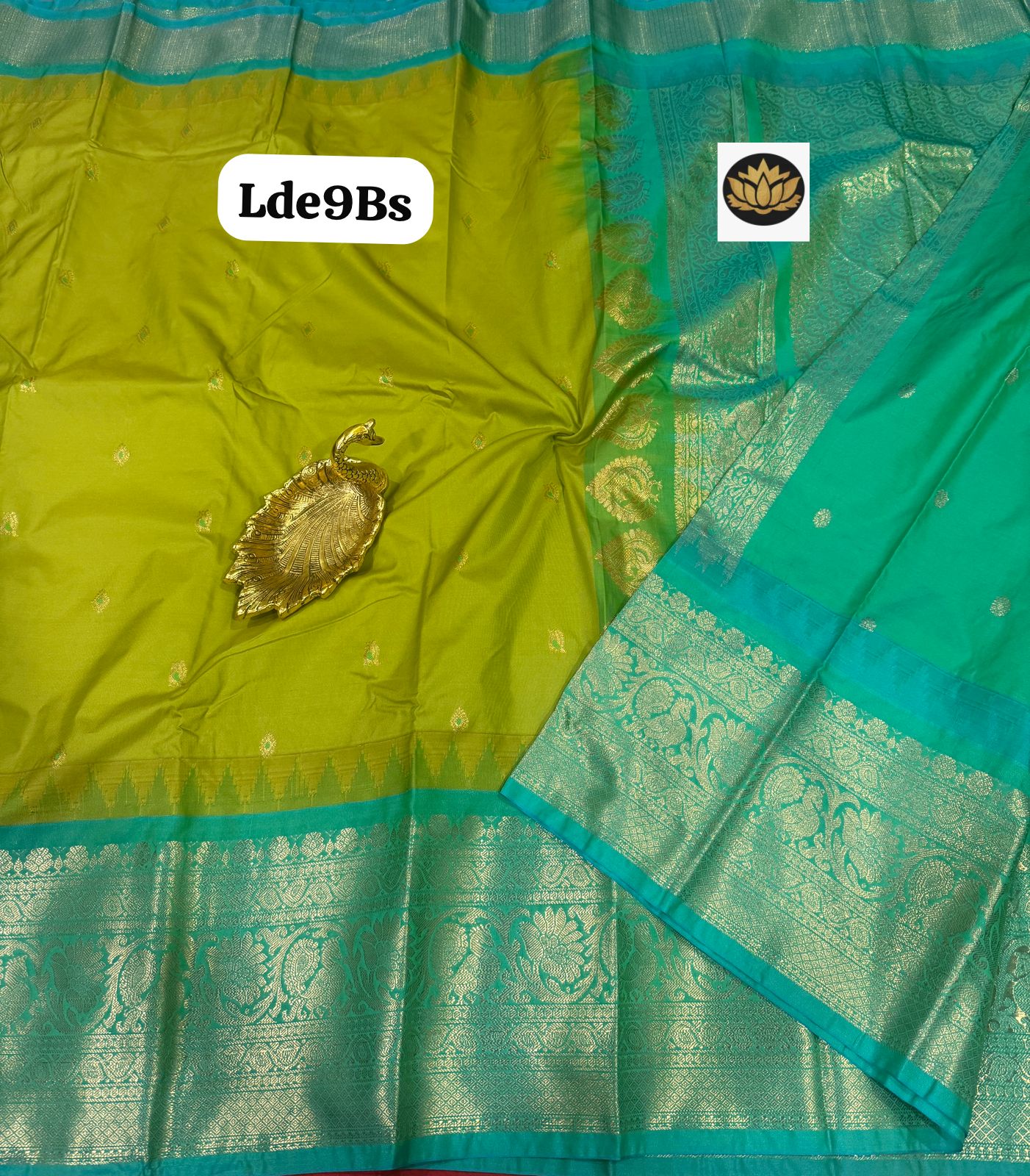 Traditional Gadwal vintage kanchi bigborder semi pattu