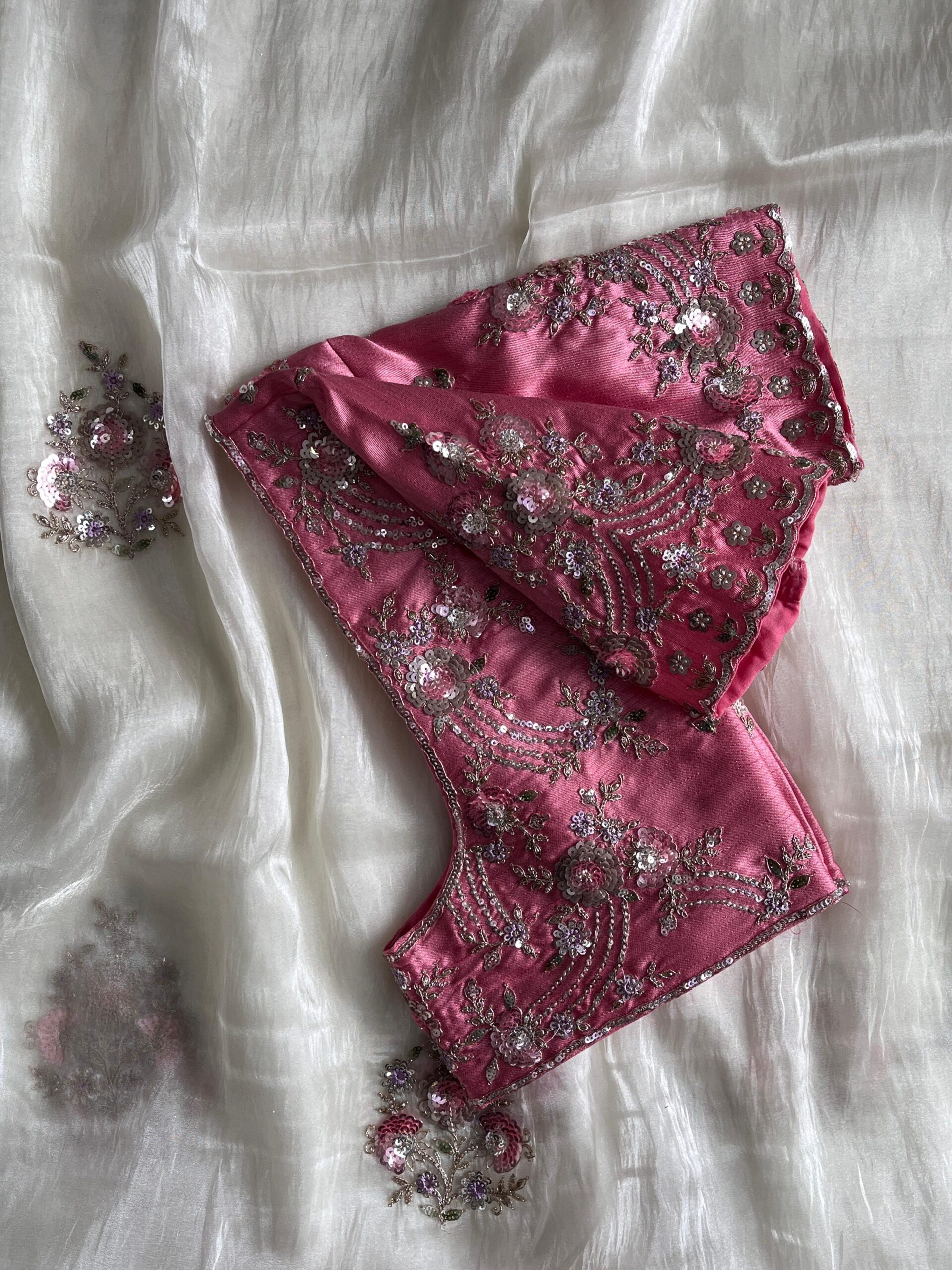 Pure Gold Crush Tissue saree with sequence Butta’s on all over the saree - Image 7