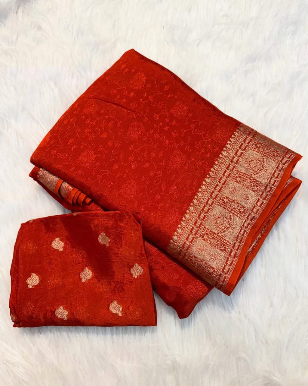 Viscose Chinnon Saree with Self Jacquard - Image 11