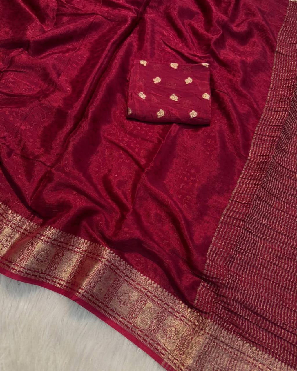 Viscose Chinnon Saree with Self Jacquard - Image 2