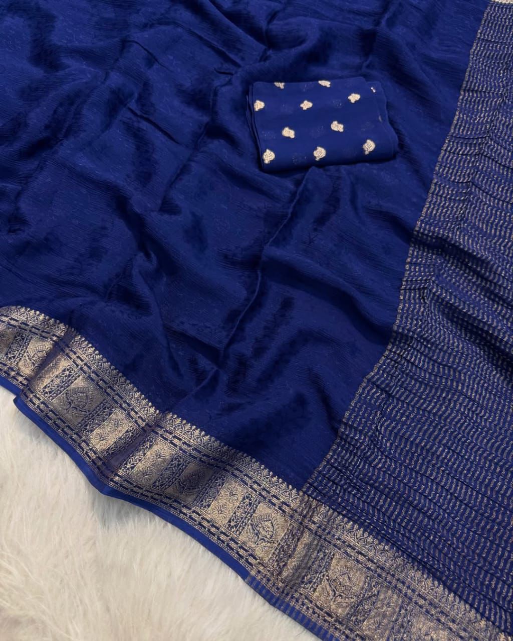 Viscose Chinnon Saree with Self Jacquard - Image 8