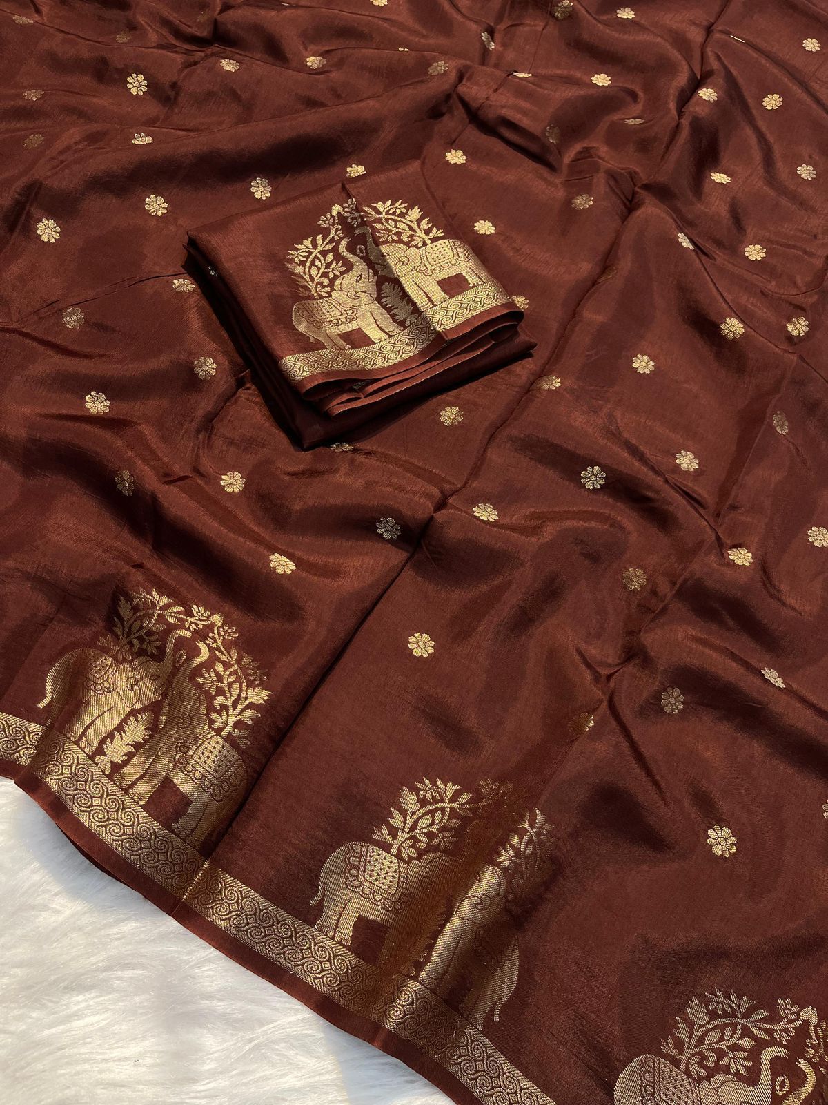 Pure Muslin Silk Saree With Running Blouse - Image 2