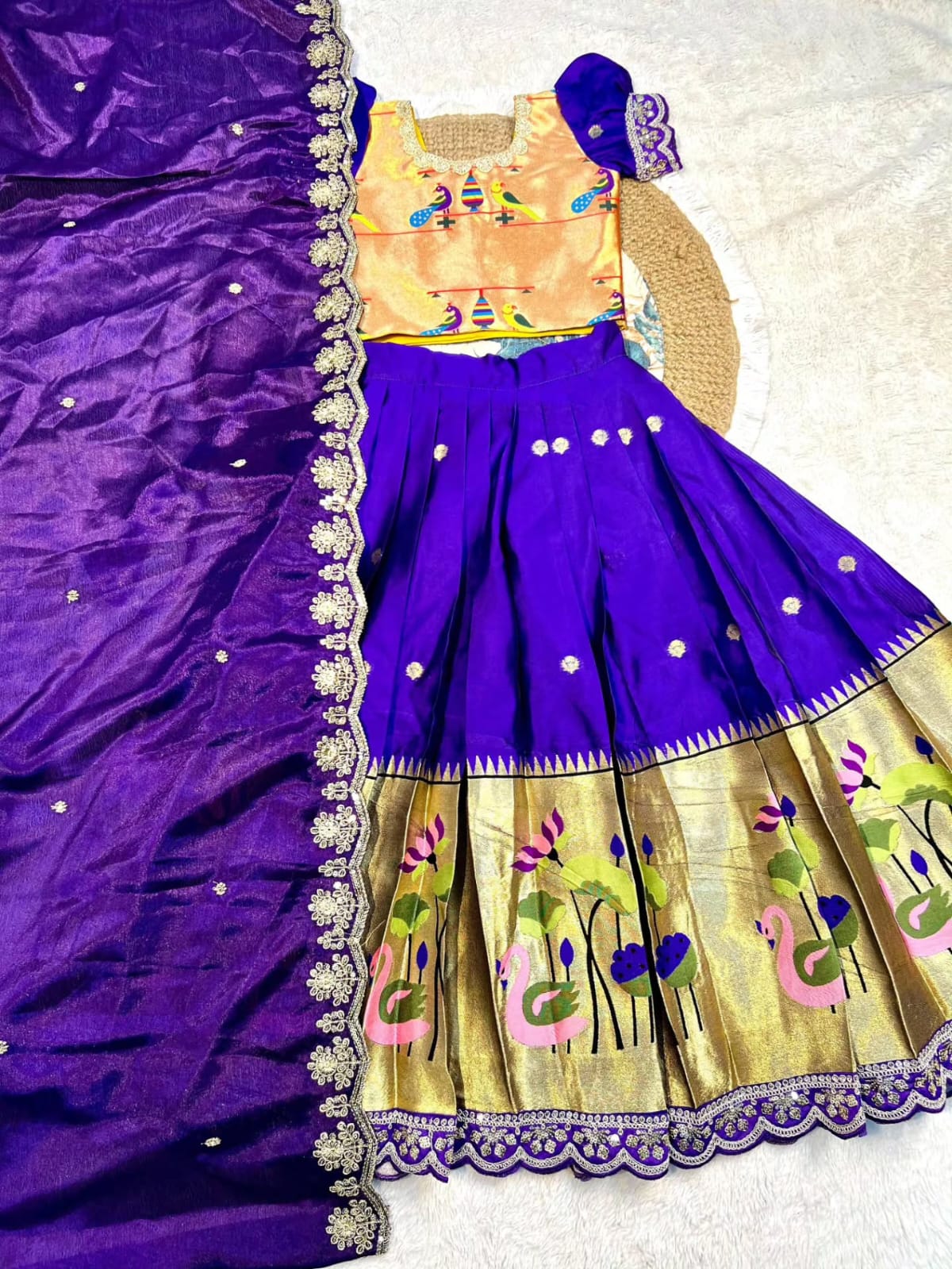 Kids Half saree with voni - Image 3
