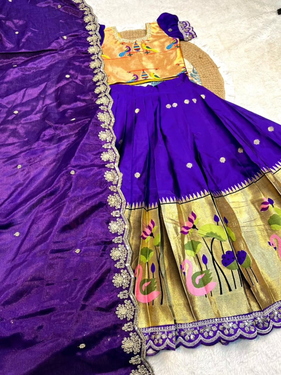 Kids Half saree with voni - Image 5