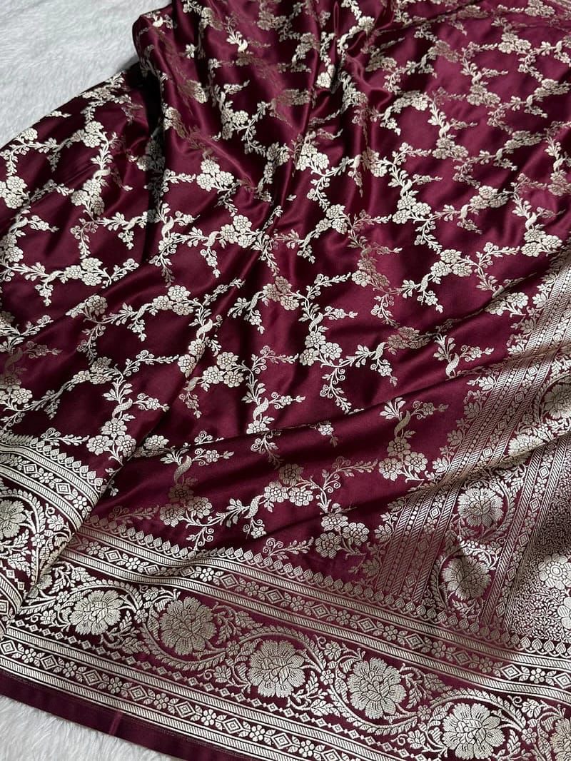 Handloom Banarasi Mashru Katan silk Saree - Image 7