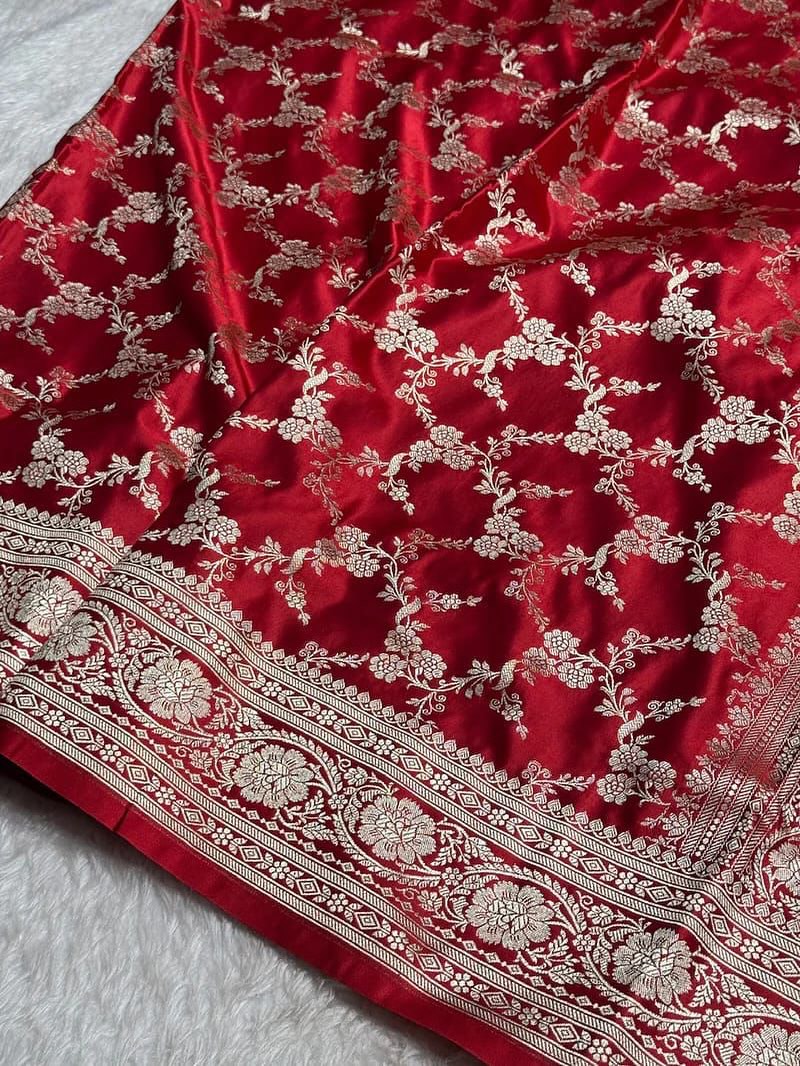 Handloom Banarasi Mashru Katan silk Saree - Image 5