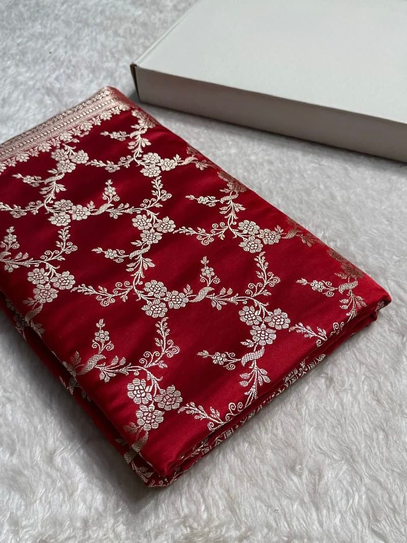 Handloom Banarasi Mashru Katan silk Saree - Image 16