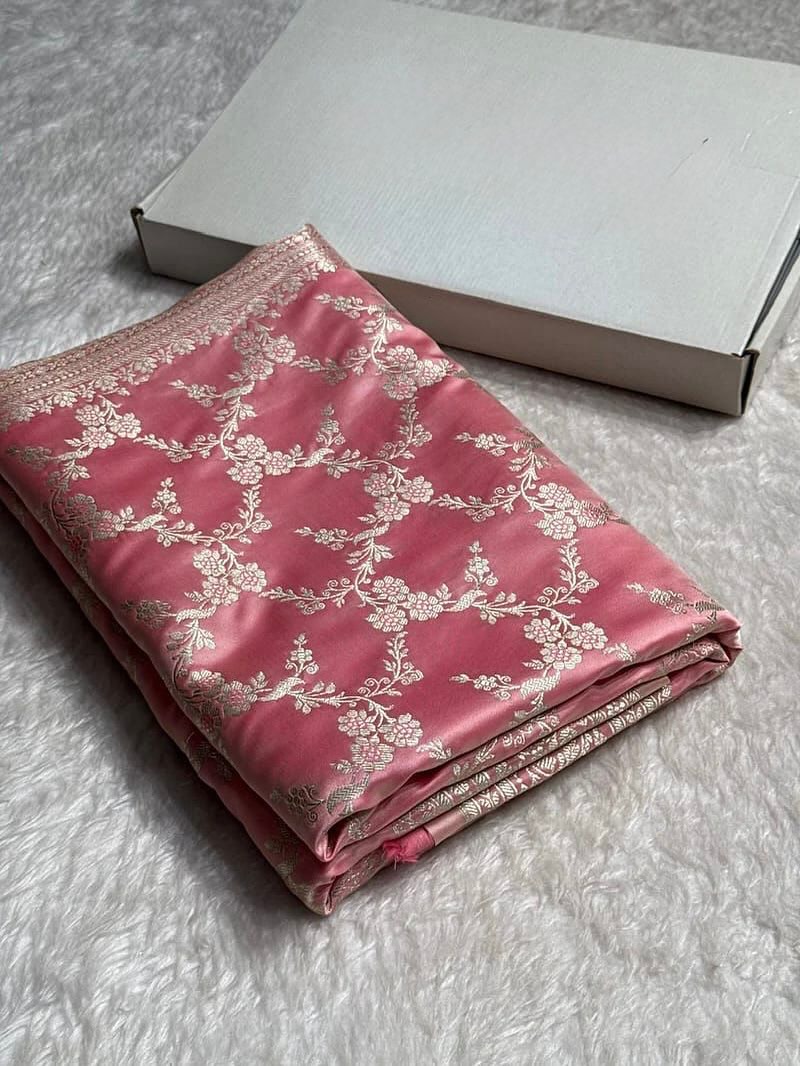 Handloom Banarasi Mashru Katan silk Saree - Image 17