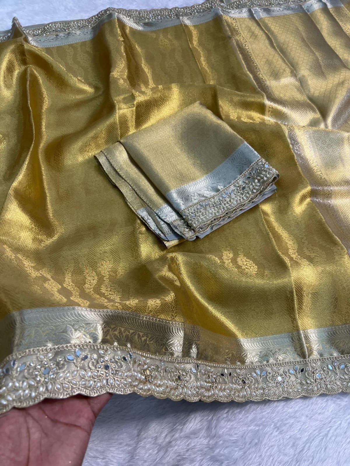Kanjivaram tissue saree - Image 7