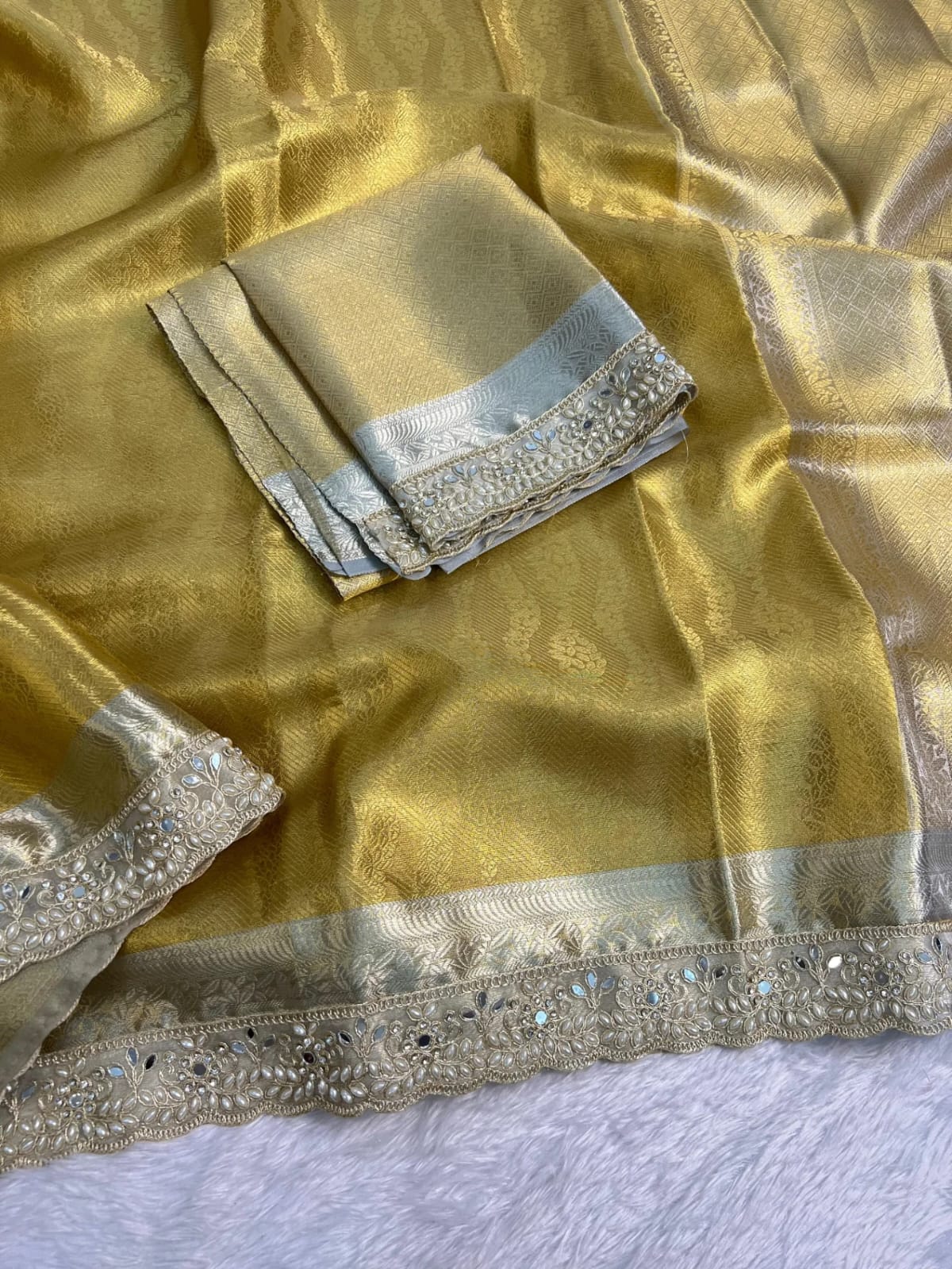 Kanjivaram tissue saree - Image 5