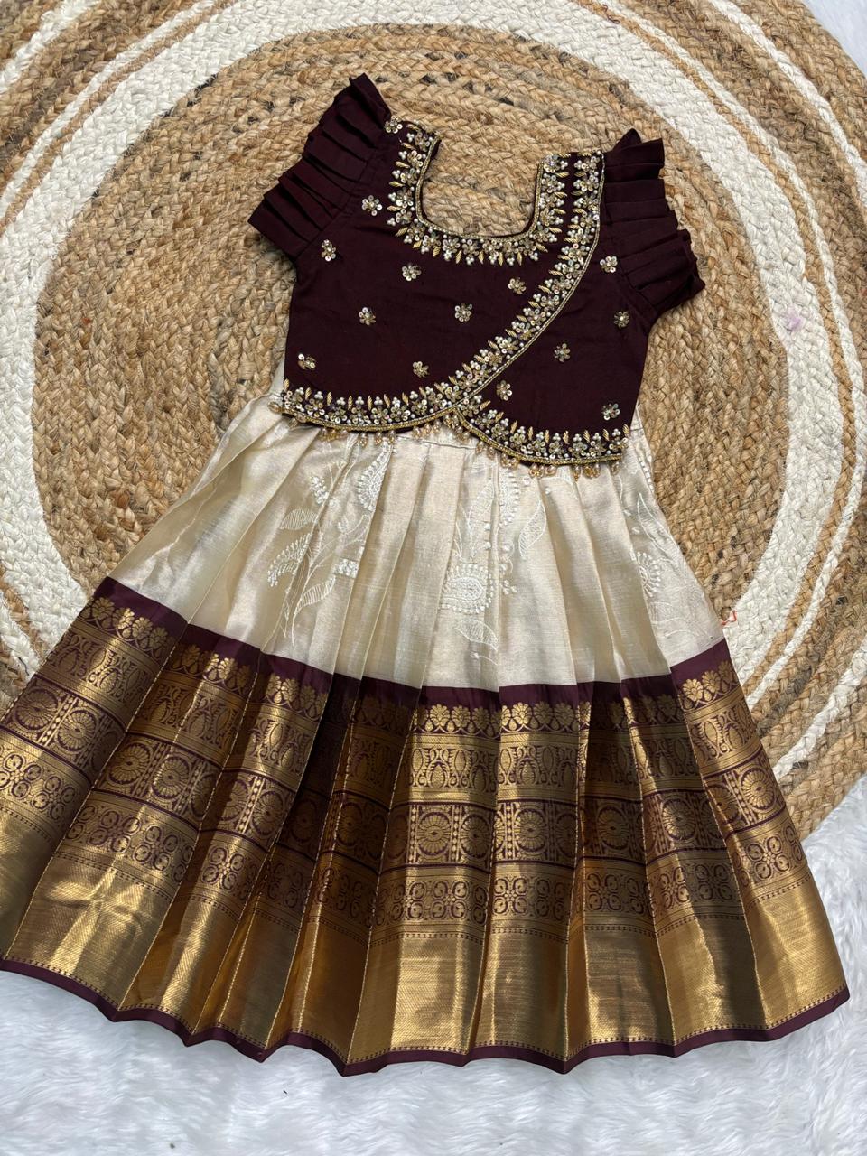 Chikkankari skirt - Image 19