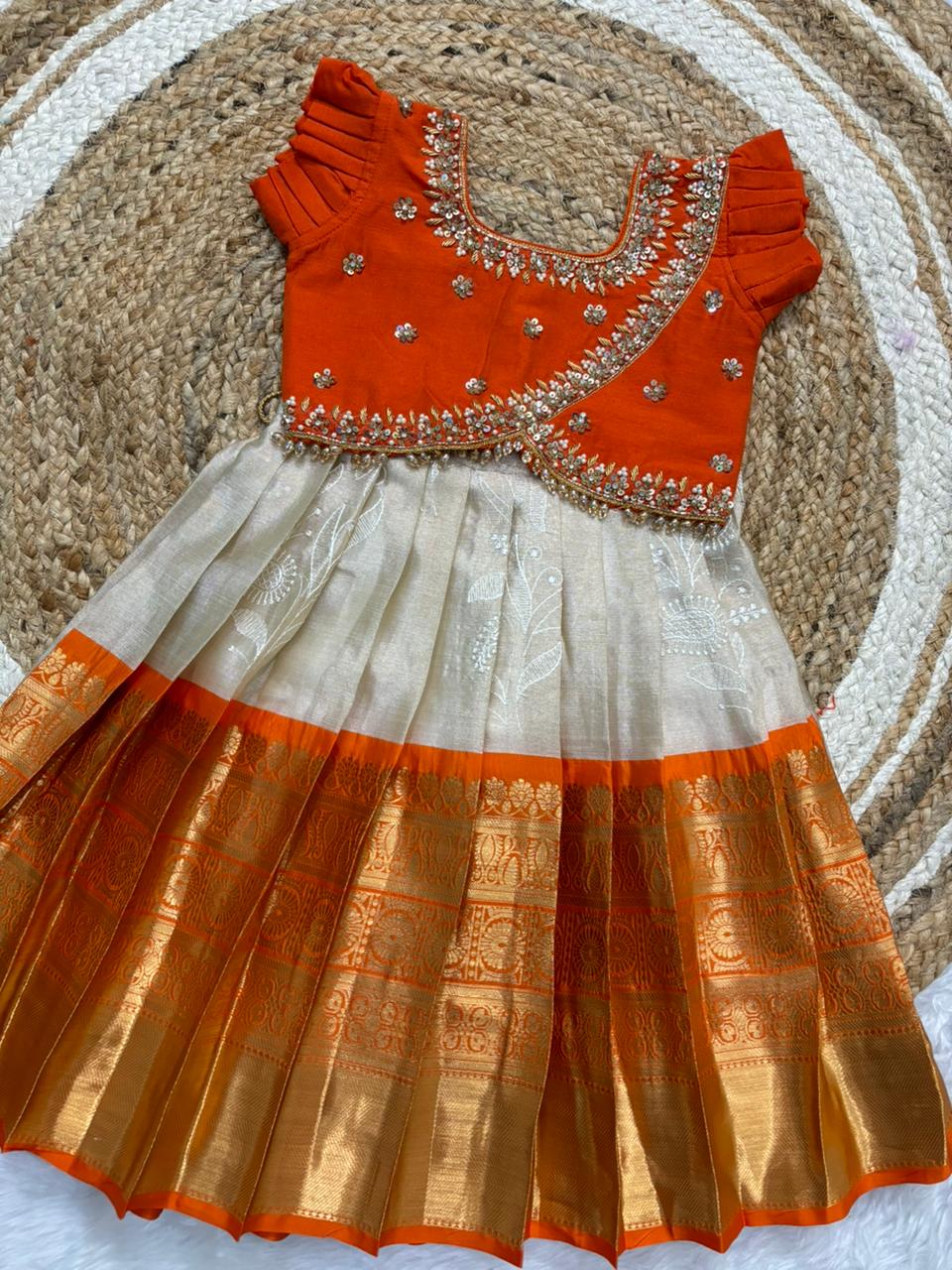Chikkankari skirt - Image 5