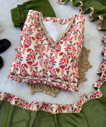 Dress with dupatta pant