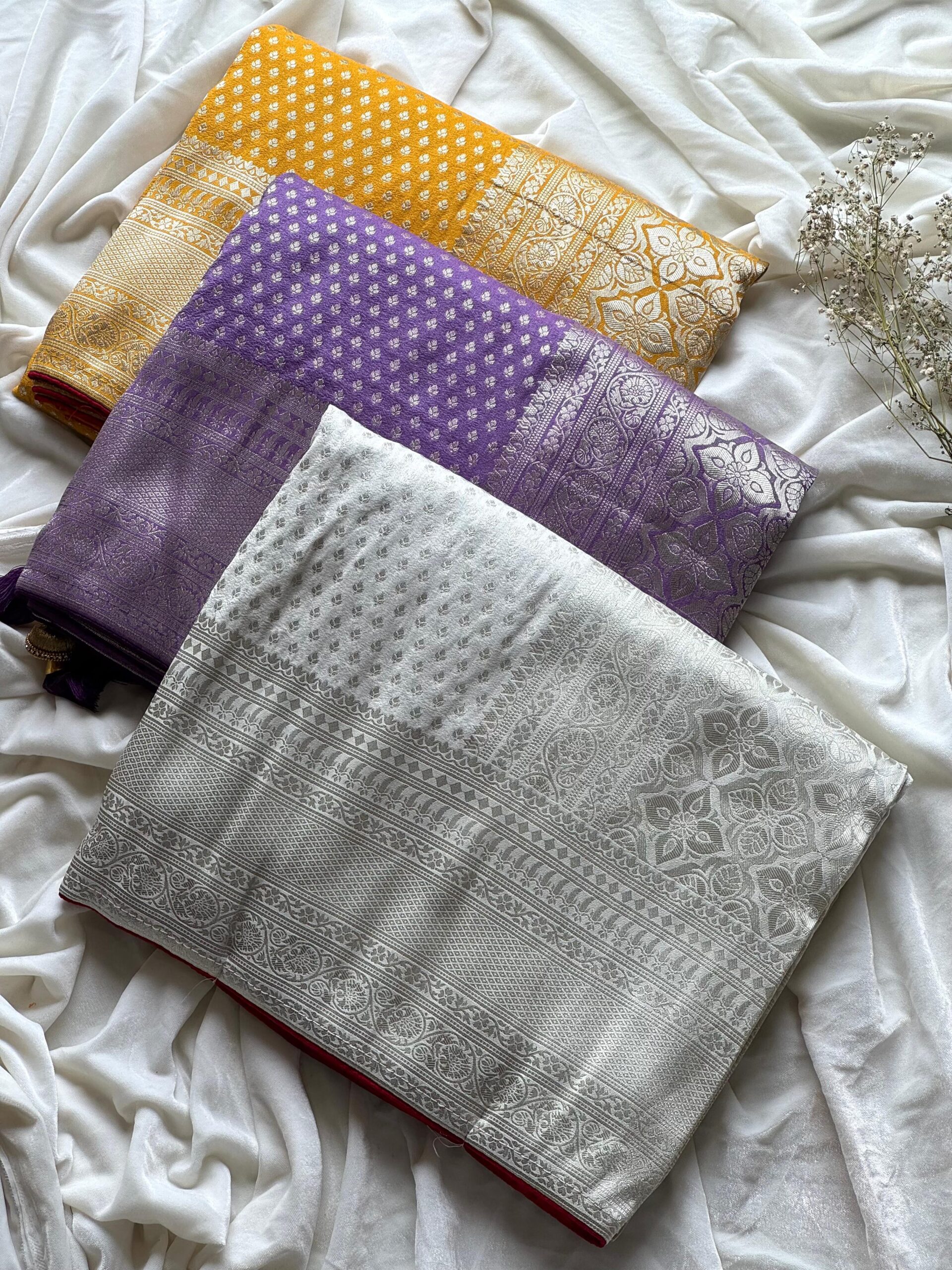 Premium Banarasi dyed silk saree with contract piping border