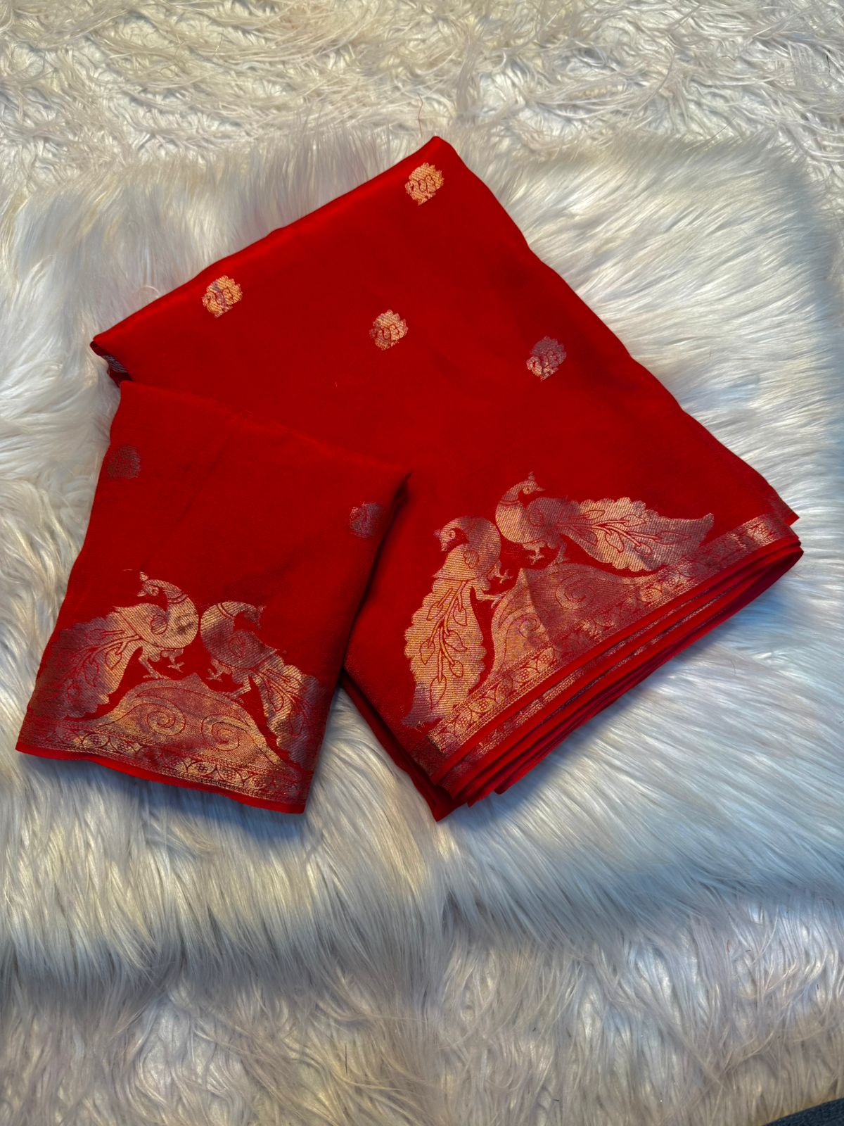 Pure viscose weaving jacquard saree with pure viscose matching blouse - Image 3