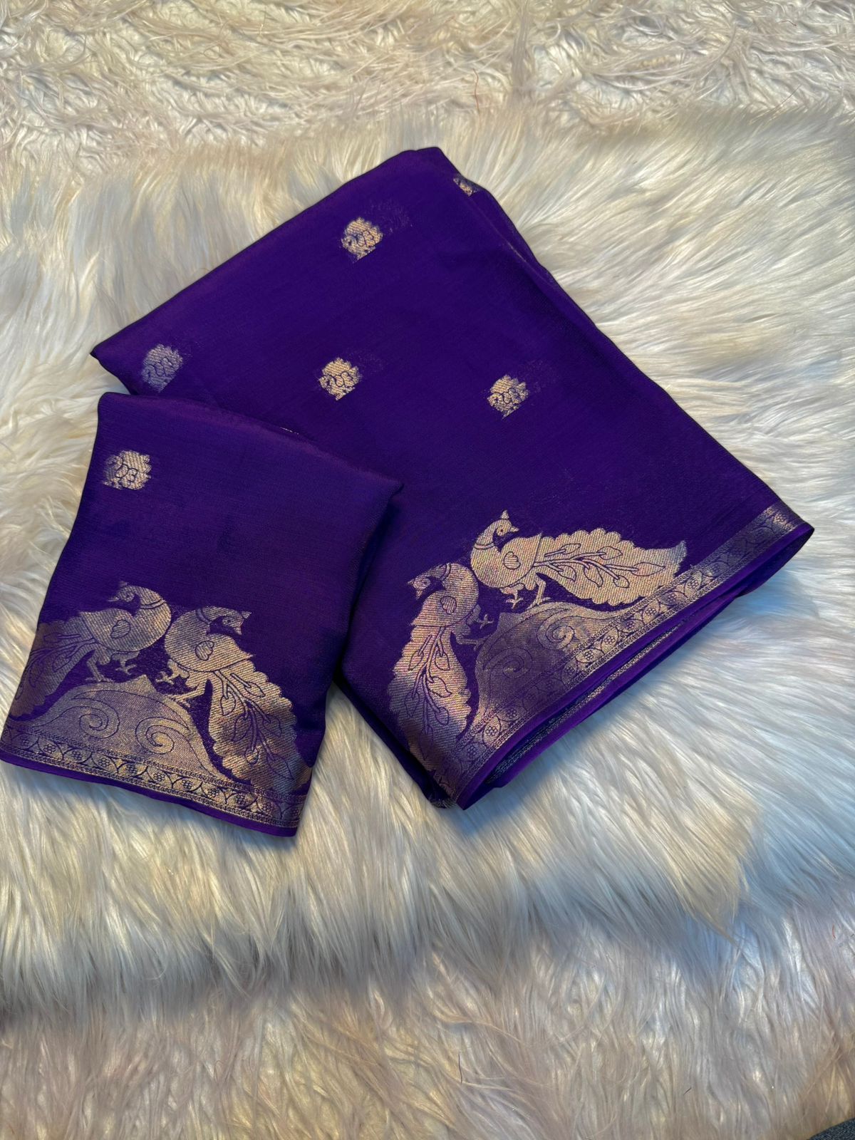 Pure viscose weaving jacquard saree with pure viscose matching blouse