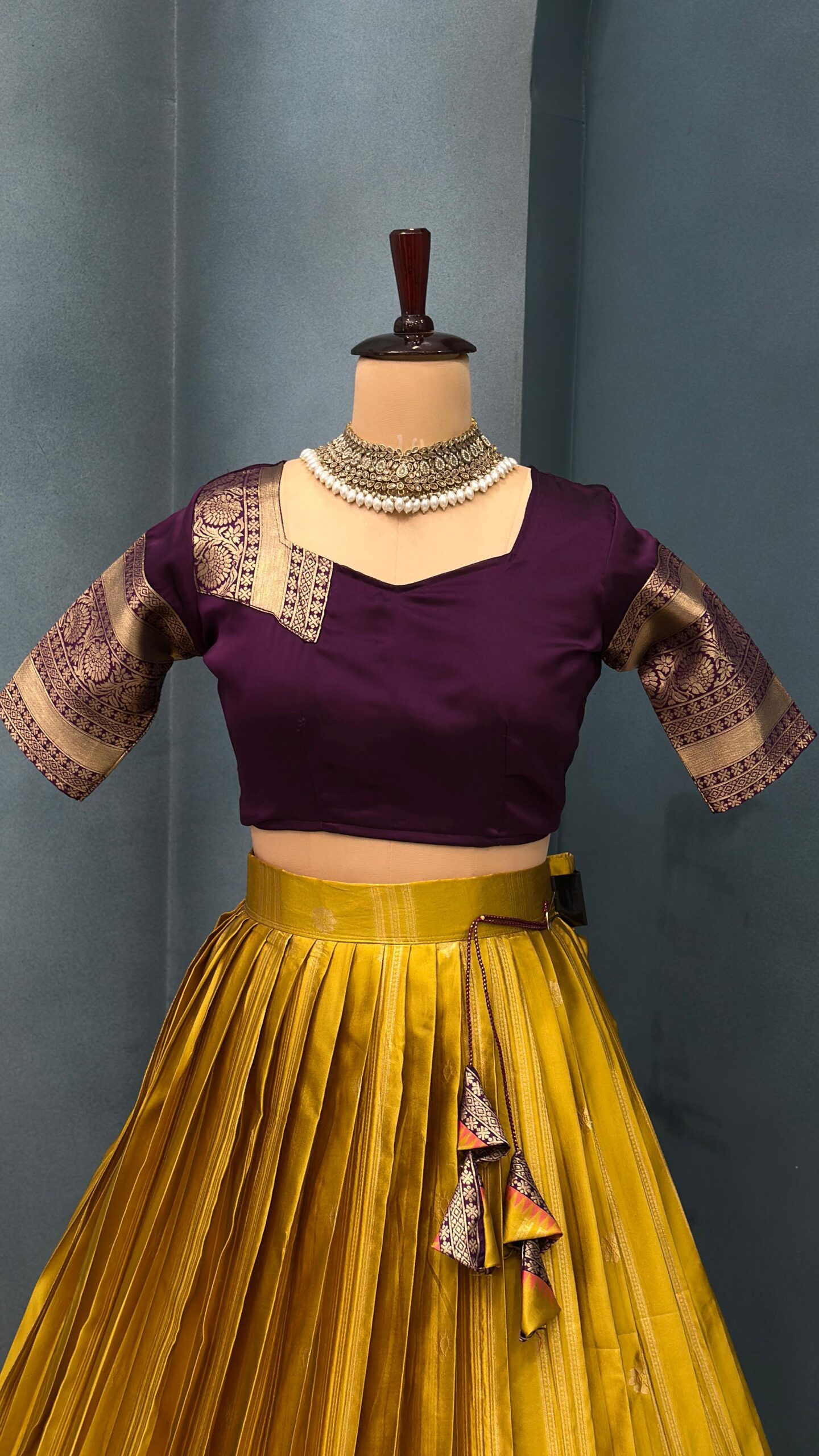This exquisite kanjivaram silk with all over butte with jacquard border lehenga - Image 4